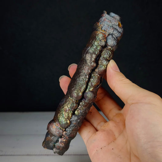 「收藏級」大佛柱 | 重量級粗壯精華 (約 15*4cm) | 金、綠、粉三色高階共生 | 強力招財、穩固基業、貴人扶持與全方位氣場武裝 | 馬來西亞力泥