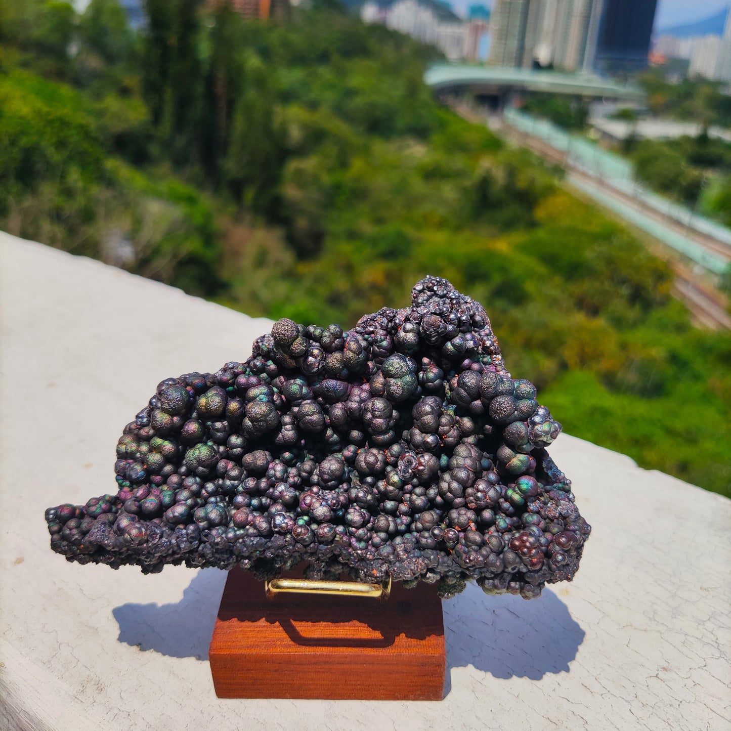 | Goethite Pillar(11cm) | Top premium rare Iridescent Goethite, Turgite, Hematite, Iridescent | COLOUR: Gold x Pink x Green | 100% natural color |