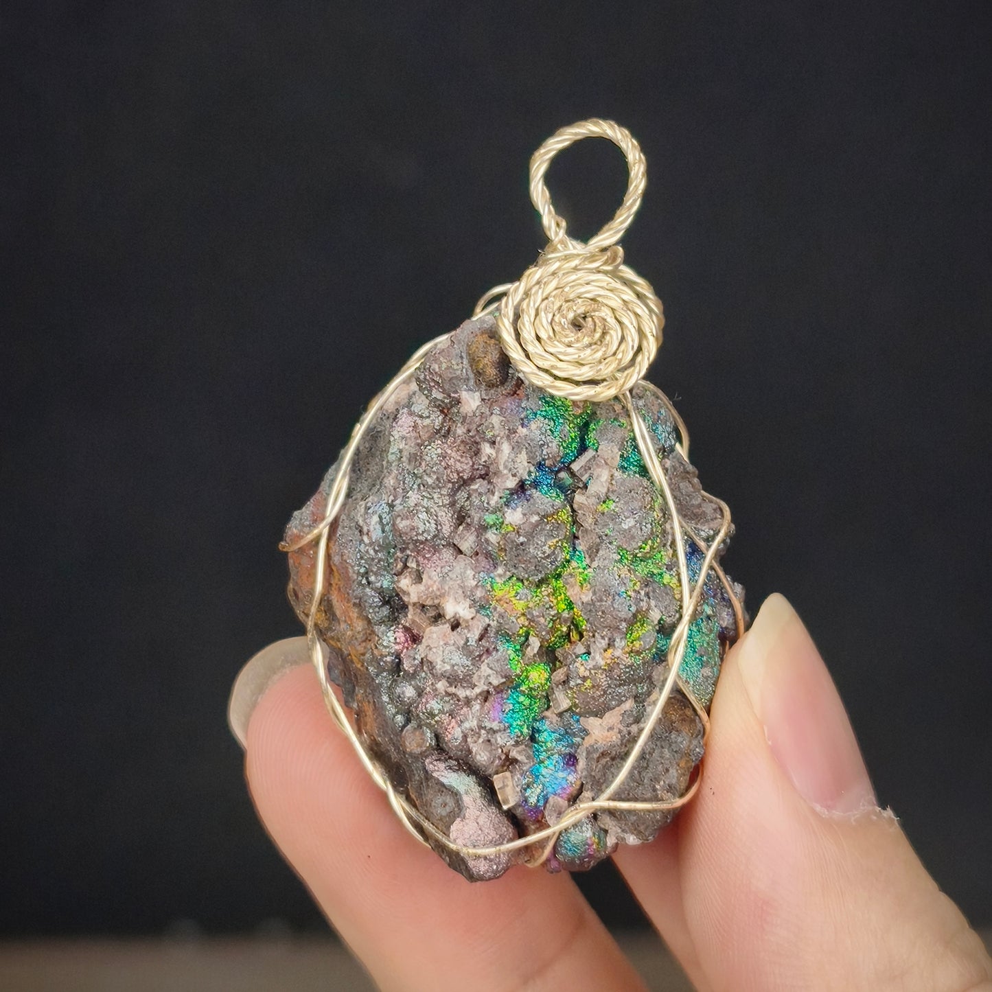 Diamond Sparkle Leklai | Energy Pendant (Approx. 4x3cm) | Brilliant Refraction & Crystalline Symbiosis | Purifying Aura, Attracting Wealth & Benefactors | Natural Malaysia Living Stone