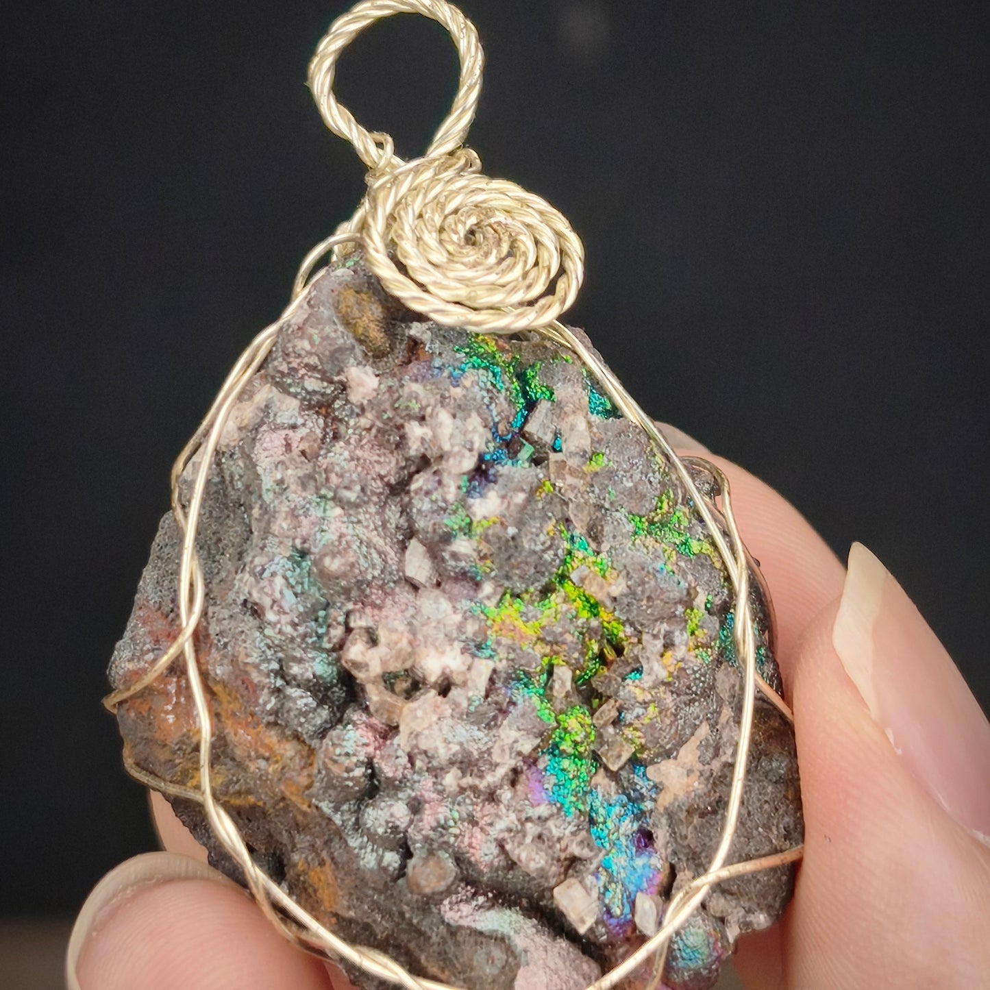 Diamond Sparkle Leklai | Energy Pendant (Approx. 4x3cm) | Brilliant Refraction & Crystalline Symbiosis | Purifying Aura, Attracting Wealth & Benefactors | Natural Malaysia Living Stone