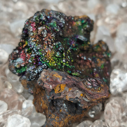 七彩力泥活石 | 能量原石擺件 (約 4.5x4cm) | 全效氣場守護與空間淨化 | 招財招貴人、多維好運吸引 | 馬來西亞天然力泥
