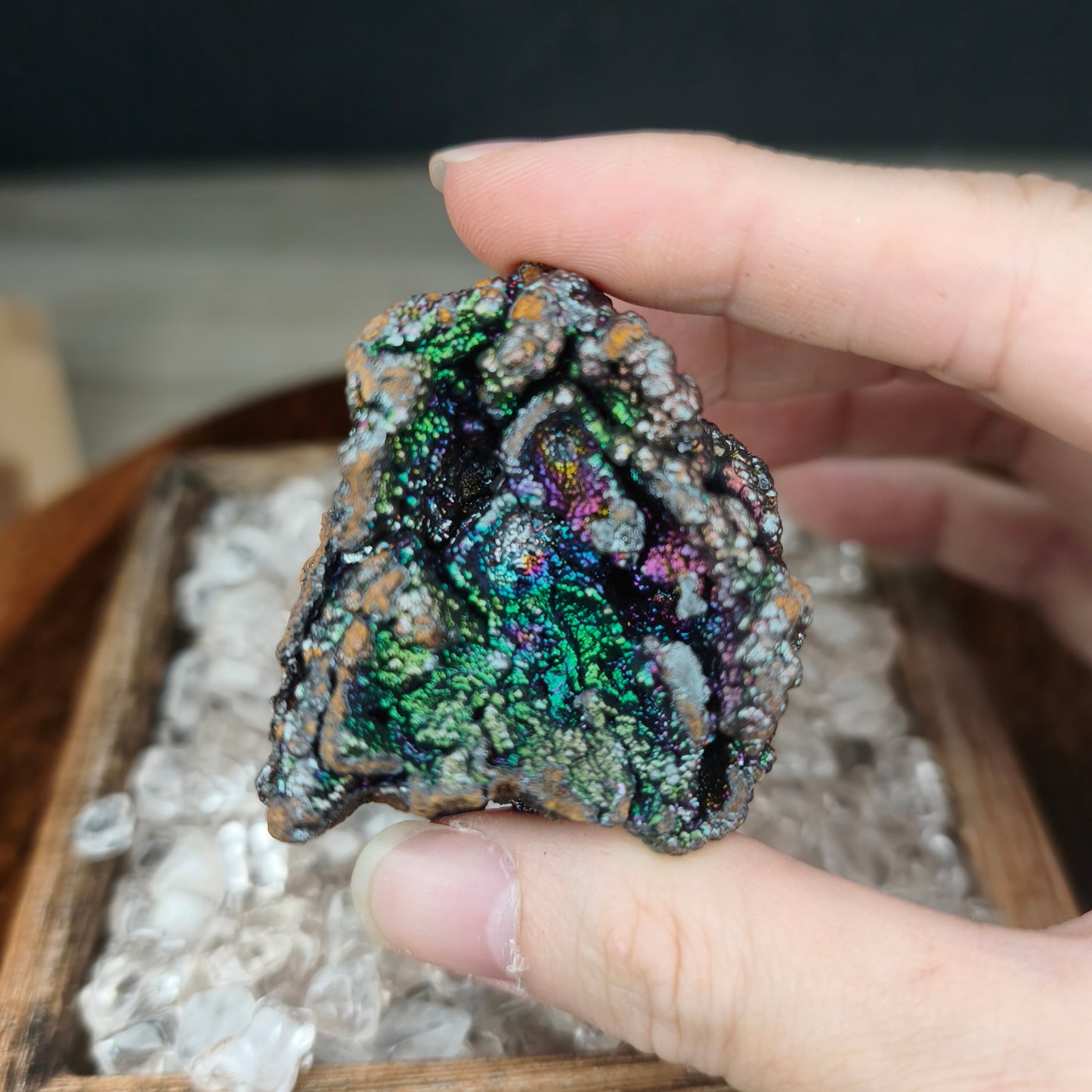 七彩力泥活石 | 能量原石擺件 (約 4.5x4cm) | 全效氣場守護與空間淨化 | 招財招貴人、多維好運吸引 | 馬來西亞天然力泥