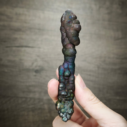 "Premium" Buddha Pillar (Shape: Contract Pen) | Rounded Energy Essence (Approx. 11*1.5cm) | Sign with the Universe: Purple, Green & Blue High-Frequency Symbiosis | Strategic Wisdom, Career Vitality & Authority Protection | Malaysia Leklai