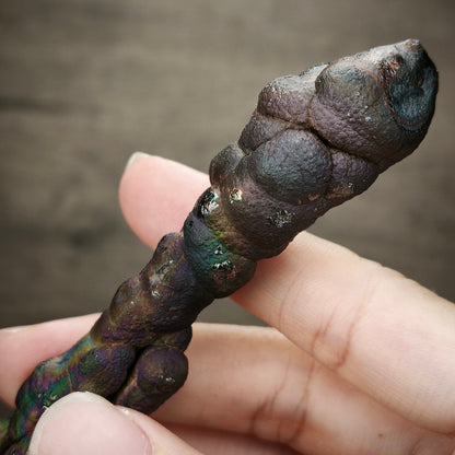 "Premium" Buddha Pillar (Shape: Contract Pen) | Rounded Energy Essence (Approx. 11*1.5cm) | Sign with the Universe: Purple, Green & Blue High-Frequency Symbiosis | Strategic Wisdom, Career Vitality & Authority Protection | Malaysia Leklai