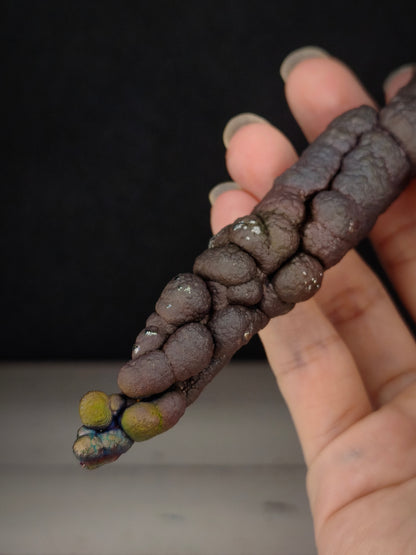 「收藏級」大佛柱 | 超重量級長款精華 (約 高19cm) | 造型：天賜人參 / 魔法權杖 (圓頭) | 極罕見紫藍老礦 | 強力驅逐小人、強效招財、建立防禦保護網 | 馬來西亞力泥