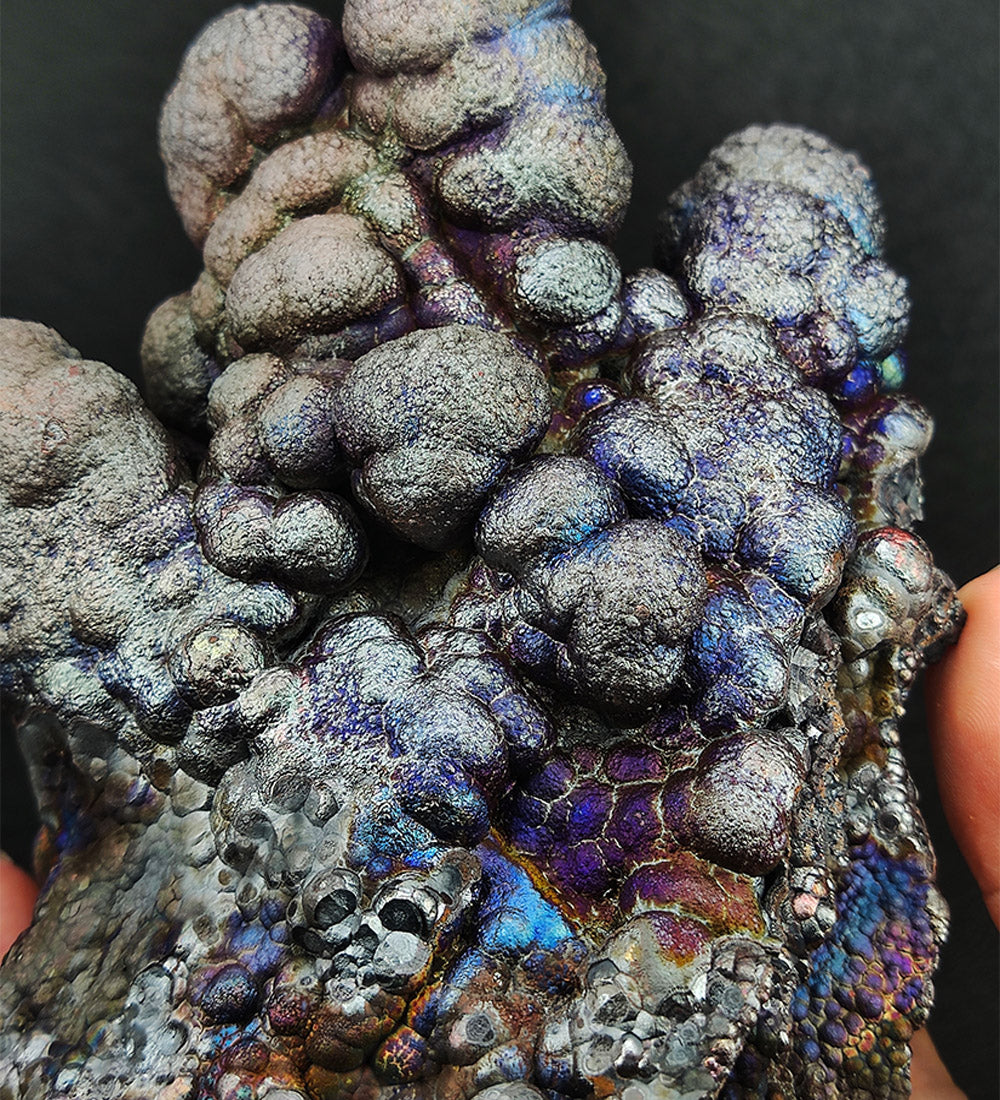 Goethite shape similar：Palm | Big decoration| Top premium rare Iridescent Goethite, Turgite, Hematite, Iridescent | COLOUR: Blue, Silver | 100% natural color |