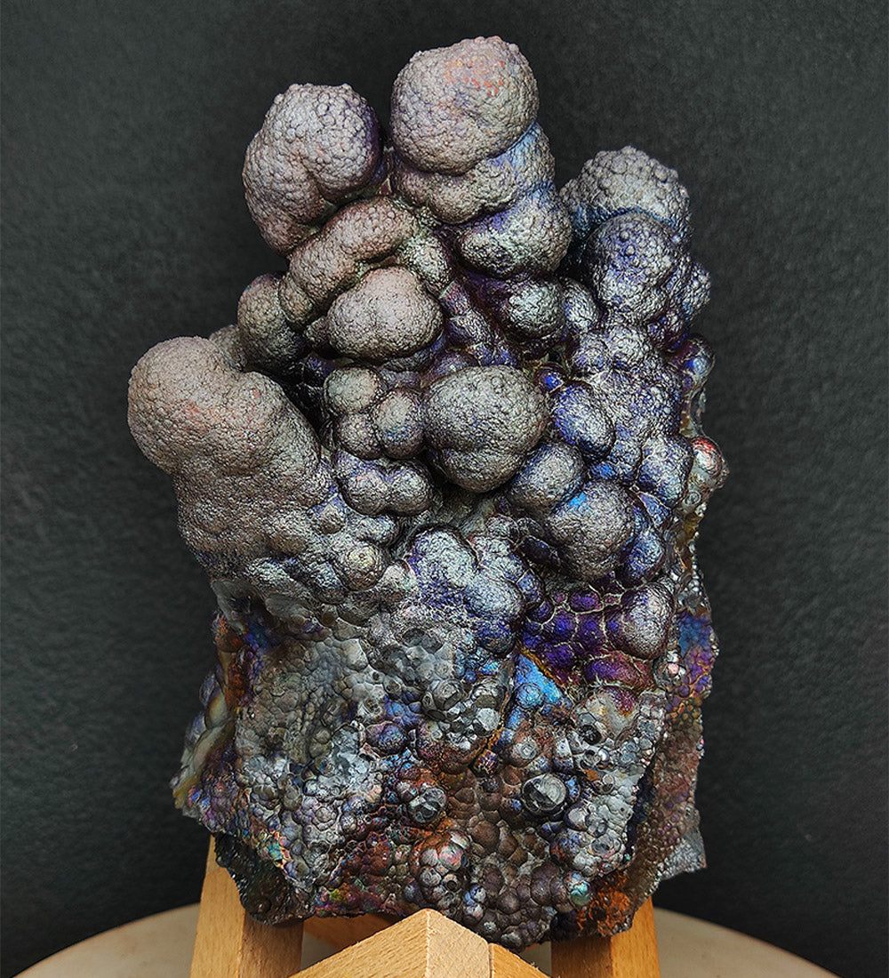 Goethite shape similar：Palm | Big decoration| Top premium rare Iridescent Goethite, Turgite, Hematite, Iridescent | COLOUR: Blue, Silver | 100% natural color |