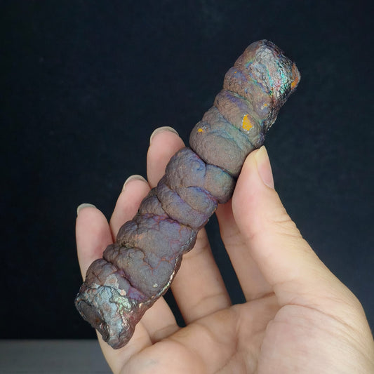 「頂級」大佛柱 (姥姥級老礦) | 重量級能量精華 (高約 11.5*2cm) | 稀有深紫老料顯化 | 地位穩固、權威守護、掃除強大小人與深層氣場武裝 | 馬來西亞力泥