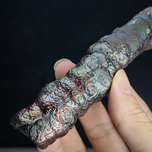 「頂級」大佛柱 (姥姥級老礦) | 重量級能量精華 (高約 11.5*2cm) | 稀有深紫老料顯化 | 地位穩固、權威守護、掃除強大小人與深層氣場武裝 | 馬來西亞力泥