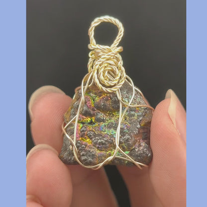 七彩力泥活石 | 能量吊墜 (約 2x2cm) | 多維全效氣場守護 | 淨化負能量、招財招貴人 | 馬來西亞天然力泥
