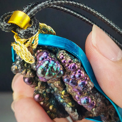 頂級大佛珠吊墜｜高階四色（金綠藍紫）｜力泥活石｜Leklai Iridescent Goethite