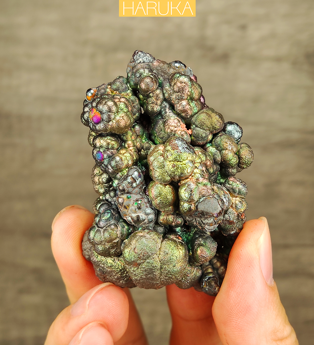 | Top premium rare Iridescent Goethite, Turgite, Hematite, Iridescent | COLOUR: gold, Green | 100% natural color |