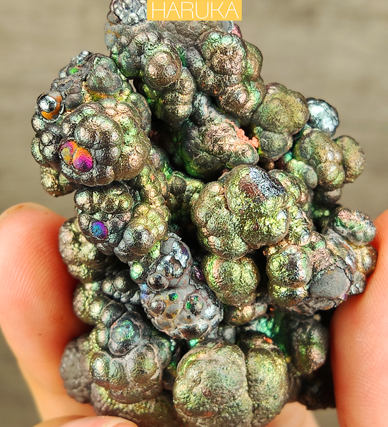 | Top premium rare Iridescent Goethite, Turgite, Hematite, Iridescent | COLOUR: gold, Green | 100% natural color |