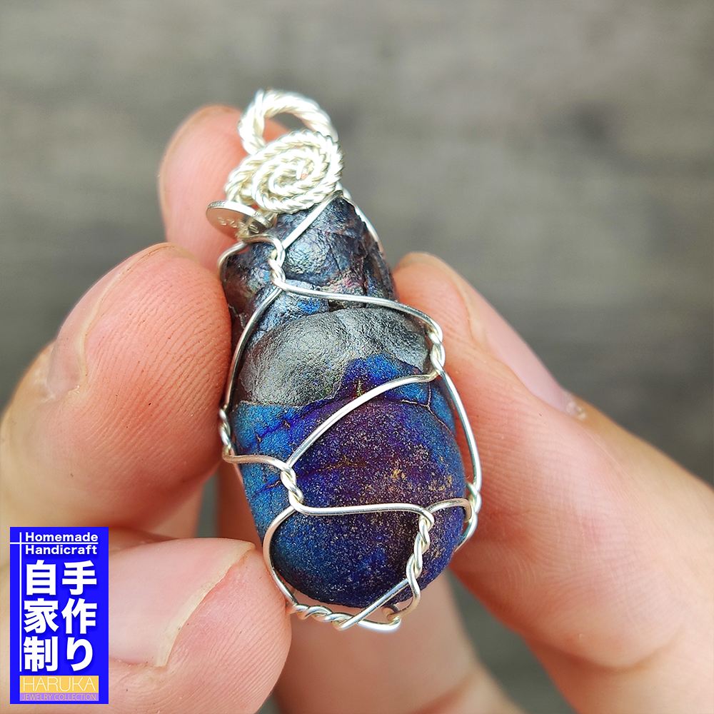 | 頂級 | 紫藍系 | 紫藍色亞嚕家大佛柱吊墜 | 力泥 | 膽料 | 不包括銀鏈 |