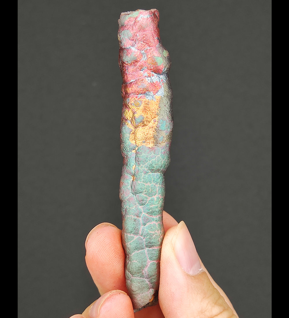 | Goethite Pillar(8.7cm) | Top premium rare Iridescent Goethite, Turgite, Hematite, Iridescent | COLOUR: Rainbow, Silver, Gold | 100% natural color |