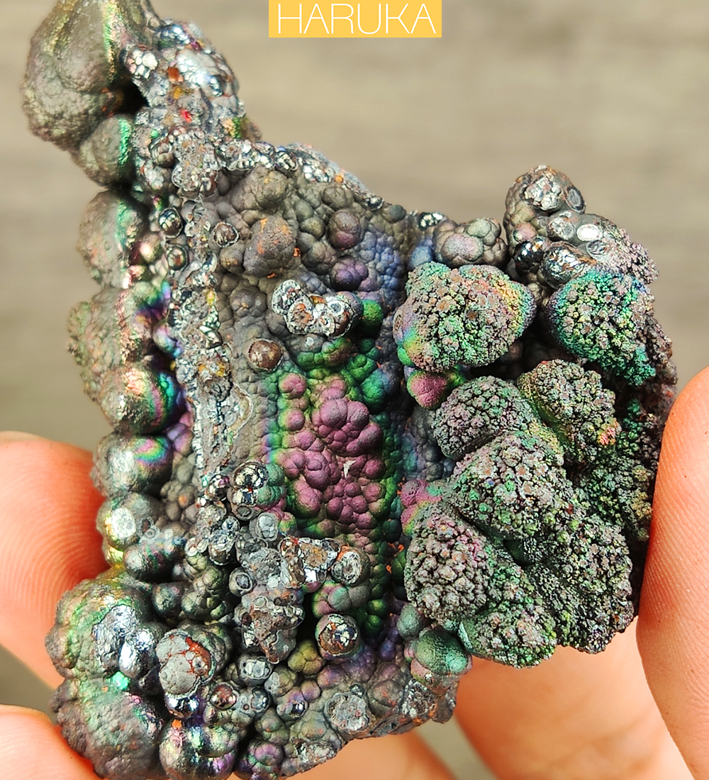 | Goethite Pillar(6.1cm) | Top premium rare Iridescent Goethite, Turgite, Hematite, Iridescent | COLOUR: gold , Silver | 100% natural color |