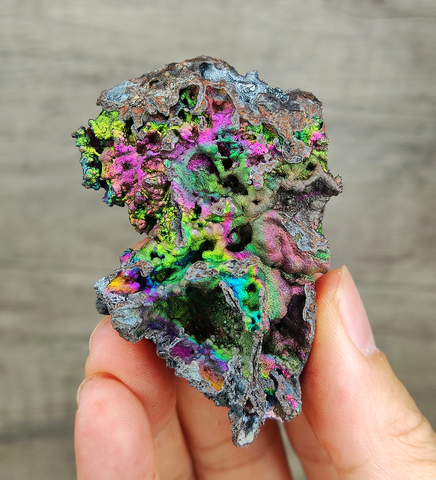 | Top premium rare Iridescent Goethite, Turgite, Hematite, Iridescent | COLOUR: pink, Green| 100% natural color |