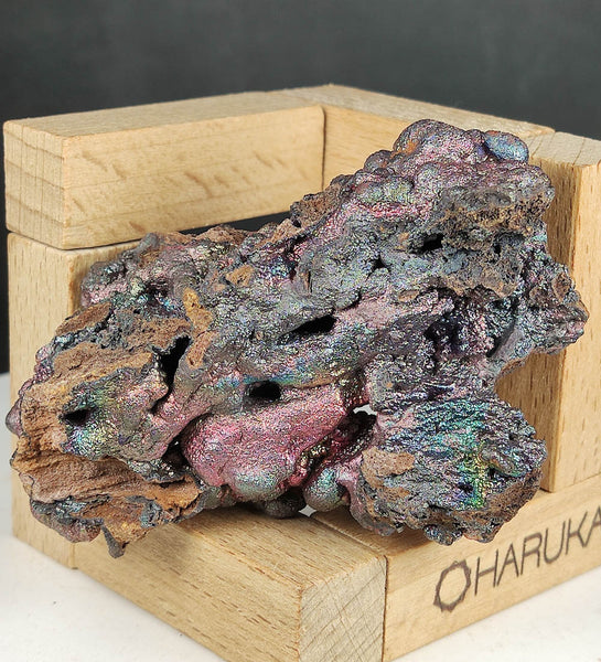 | Top premium rare Iridescent Goethite, Turgite, Hematite, Iridescent | COLOUR: Pink, Green | 100% natural color |