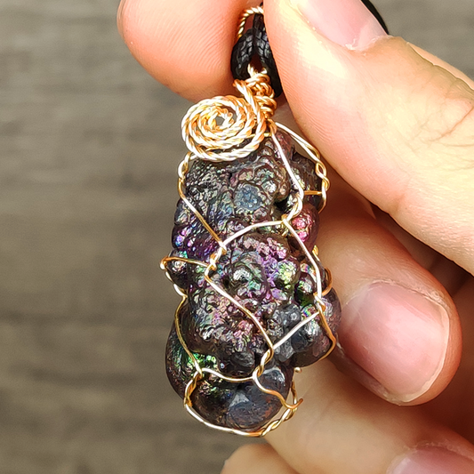 | Goethite Pendant Copper Wire Wrapped Gemstone Pendant | COLOUR: Green, Purple | 100% natural color |