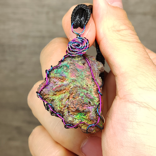 | Goethite Pendant Copper Wire Wrapped Gemstone Pendant | COLOUR: Green, Pink | 100% natural color |