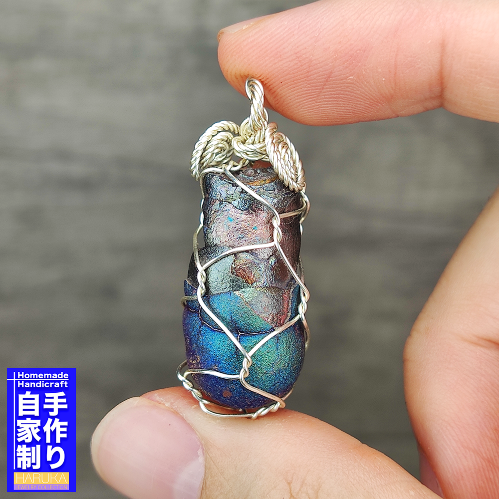 | 頂級 | 紫藍系 | 紫藍色亞嚕家大佛柱吊墜 | 力泥 | 膽料 | 不包括銀鏈 |