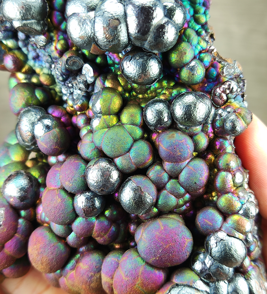 | Top premium rare Iridescent Goethite, Turgite, Hematite, Iridescent | COLOUR: Green, Pink | 100% natural color |