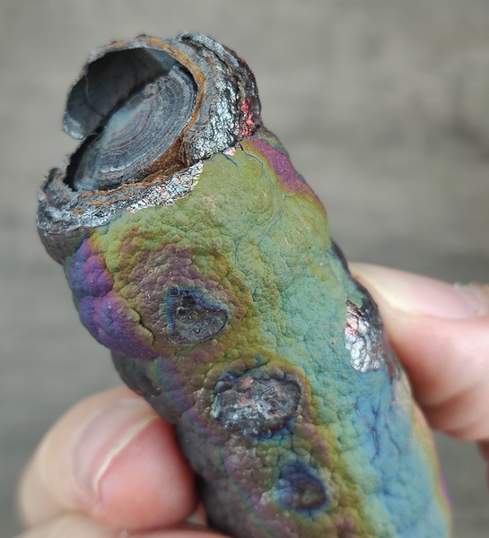 | Goethite Pillar(5.6cm) | Top premium rare Iridescent Goethite, Turgite, Hematite, Iridescent | COLOUR: brown, green, purple | 100% natural color |