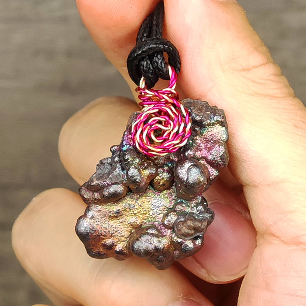 | Goethite Pendant Copper Wire Wrapped Gemstone Pendant | COLOUR: silver, pink, gold | 100% natural color |