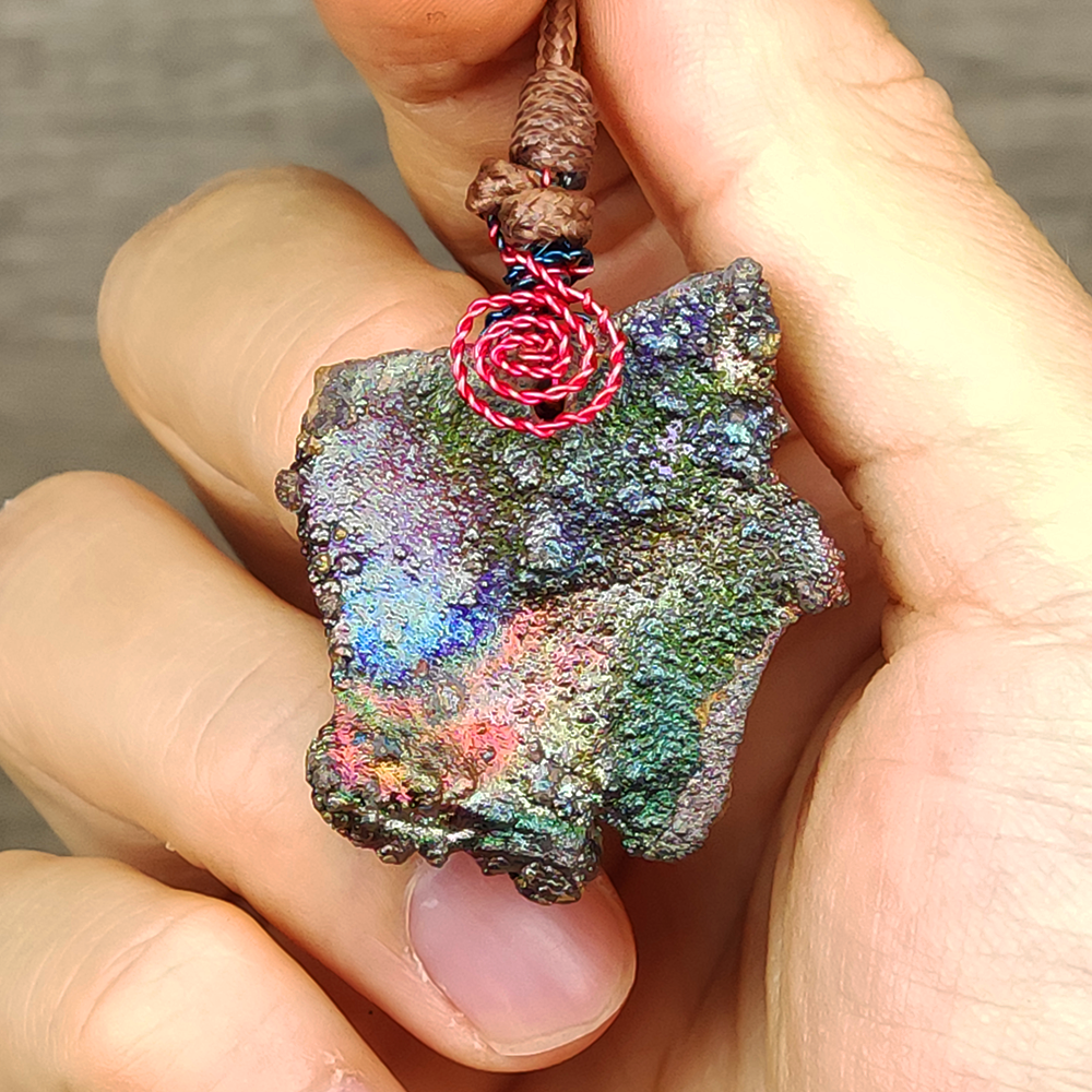 | Goethite Pendant Copper Wire Wrapped Gemstone Pendant | COLOUR: Rainbow | 100% natural color |