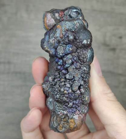 亞嚕家大佛柱 | 古銅金藍色顯色 ｜ 肥嘟嘟重量級驅小人與全維財富能量擺件 ｜ 馬來西亞力泥 ｜天然礦石 ｜ 附送 HARUKA 專屬木架