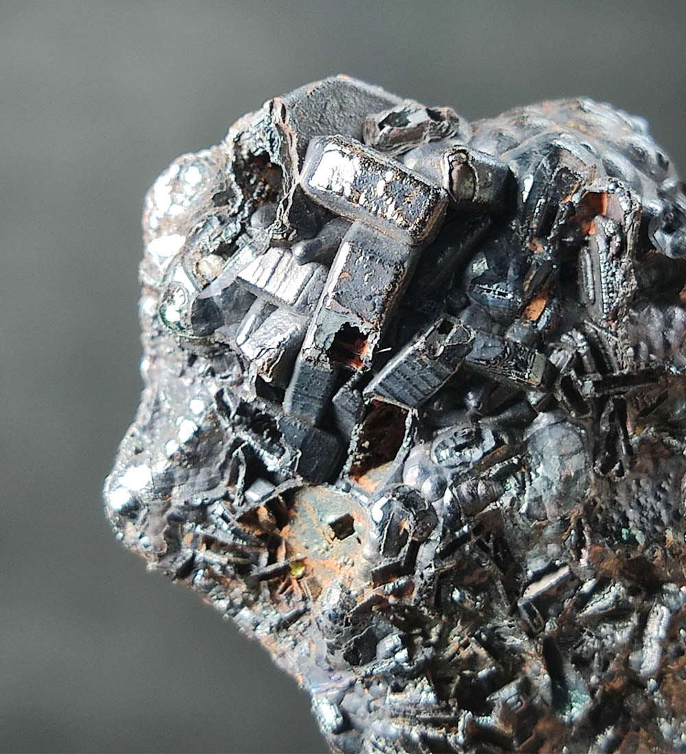 | Top premium rare Iridescent Goethite, Turgite, Hematite, Iridescent | COLOUR: Silver black ,Turgite with black Calcite | 100% natural color |