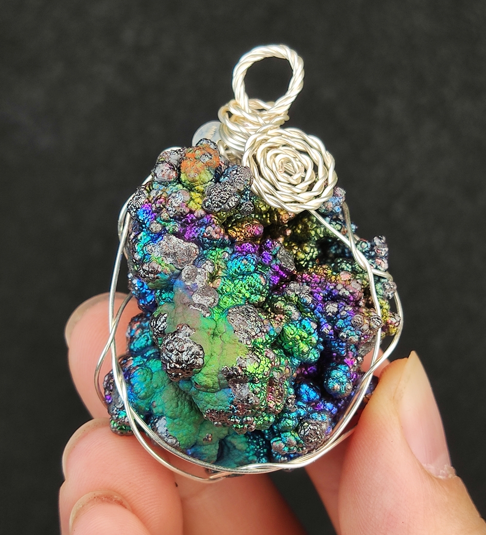 | Goethite Pendant Copper Wire Wrapped Gemstone Pendant | COLOUR: green, silver, purple, gold | 100% natural color |