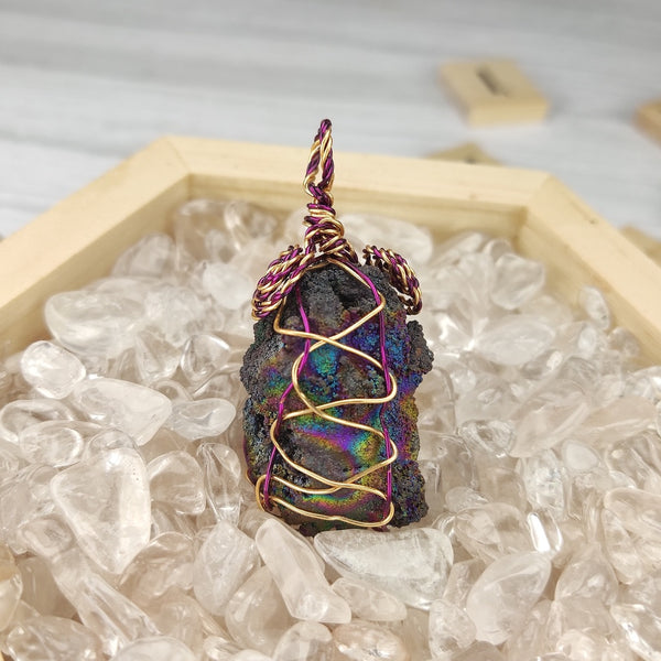 | Goethite Pendant Copper Wire Wrapped Gemstone Pendant | COLOUR: purple, glod, blue| 100% natural color |