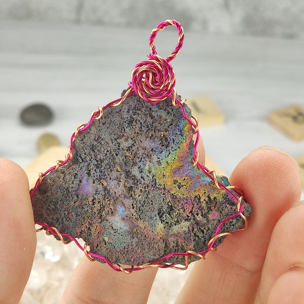 | Goethite Pendant Copper Wire Wrapped Gemstone Pendant | COLOUR: glod, purple, green| 100% natural color |