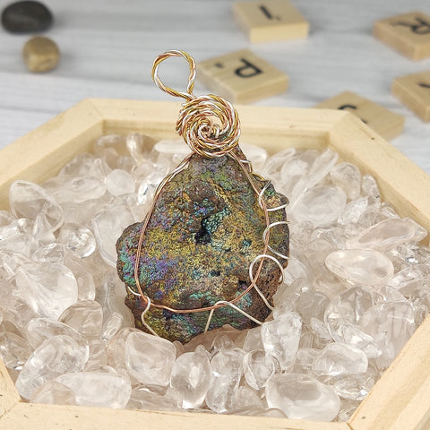 | Goethite Pendant Copper Wire Wrapped Gemstone Pendant | COLOUR: glod, purple, green| 100% natural color |