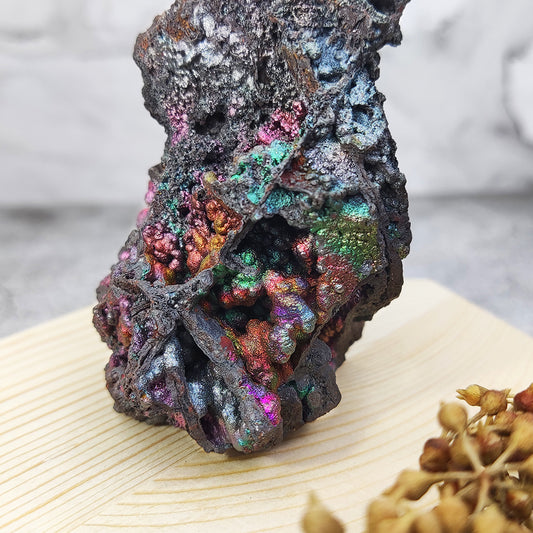 | Top premium rare Iridescent Goethite, Turgite, Hematite, Iridescent | COLOUR: Gold, pink, green with White Quartz,Crystal | 100% natural color |