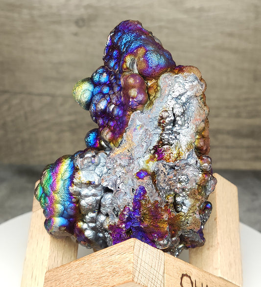 | Top premium rare Iridescent Goethite, Turgite, Hematite, Iridescent | COLOUR: Purple, Gold,blue | 100% natural color |