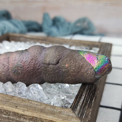 頂級 9.6cm 彩虹大佛柱｜老料力泥膽料：強效驅小人與空間能量中樞