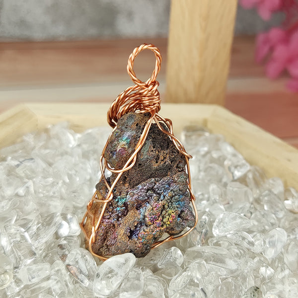 | Goethite Pendant Copper Wire Wrapped Gemstone Pendant | COLOUR: Gold，purple, blue | 100% natural color |