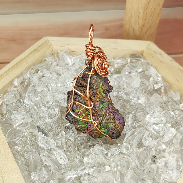 | Goethite Pendant Copper Wire Wrapped Gemstone Pendant | COLOUR: Gold，purple, blue | 100% natural color |