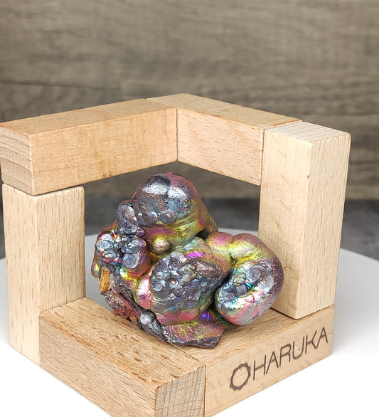 | Top premium rare Iridescent Goethite, Turgite, Hematite, Iridescent | COLOUR: pink, glod, green| 100% natural color |