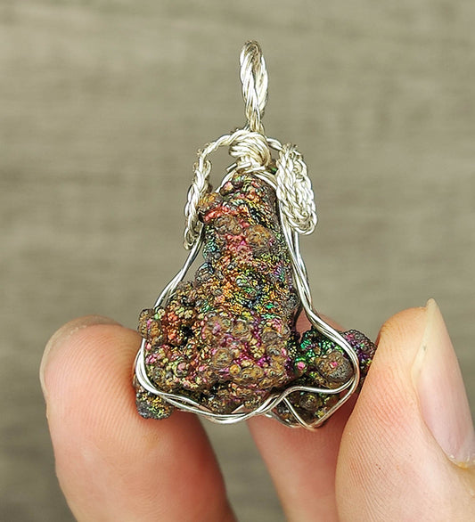 | Goethite Pendant Copper Wire Wrapped Gemstone Pendant | COLOUR: Gold, Purple, Pink | 100% natural color |