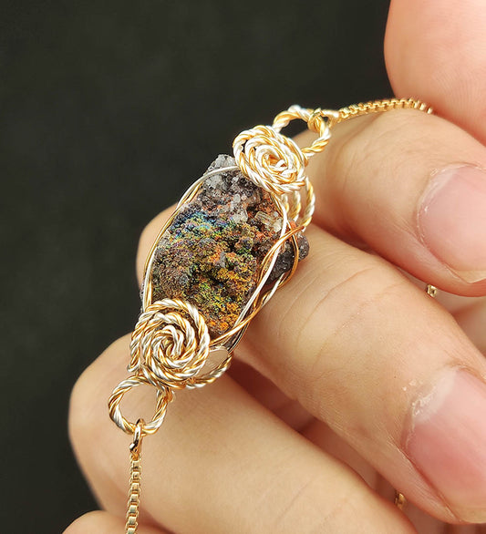 | Bracelet | Goethite Pendant Copper Wire Wrapped Gemstone Pendant | COLOUR: Gold, Turgite with White Quartz Crystal| 100% natural color |