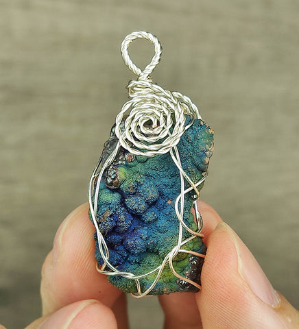 | Goethite Pendant Copper Wire Wrapped Gemstone Pendant | COLOUR: Green, blue | 100% natural color |