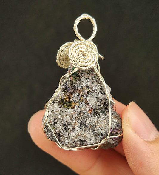 | Goethite Pendant Copper Wire Wrapped Gemstone Pendant | COLOUR: Turgite with White Quartz Crystal| 100% natural color |