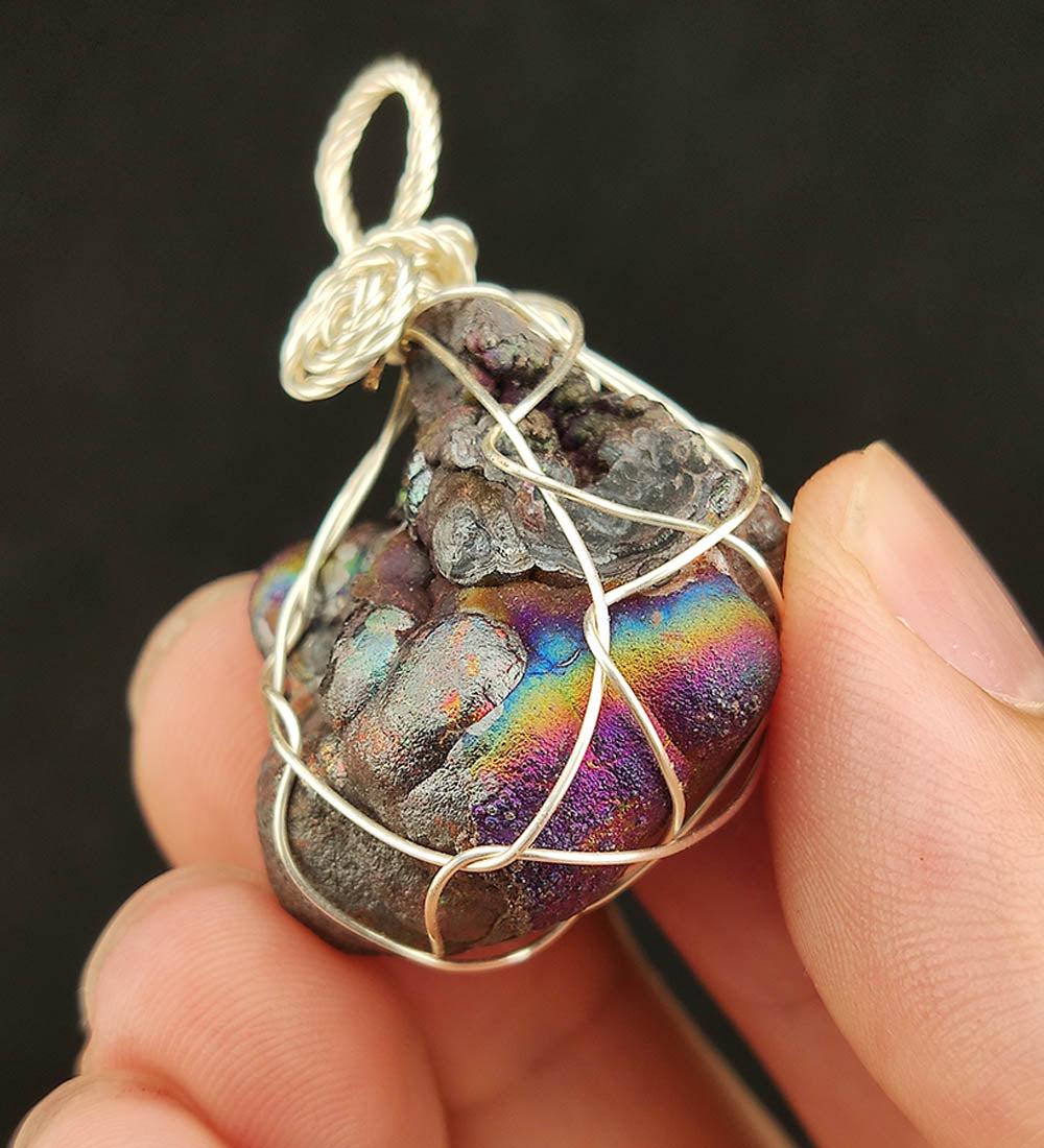 | Goethite Pendant Copper Wire Wrapped Gemstone Pendant | COLOUR: Silver , Rainbow | 100% natural color |