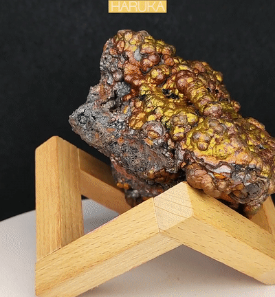 | Top premium rare Iridescent Goethite, Turgite, Hematite, Iridescent | COLOUR: Gold | 100% natural color |