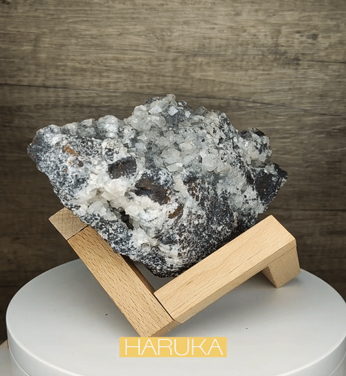 | 大牙水晶力泥 | 滿牙